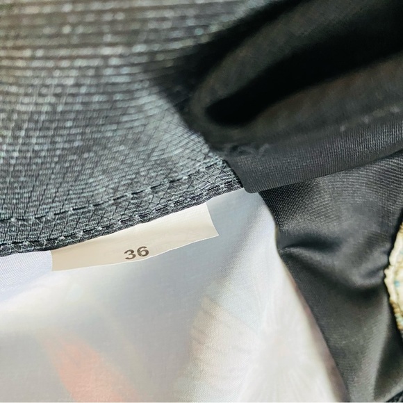 Surfcuz Floral 4 Way Stretch Board Shorts Size 36 - Picture 5 of 5